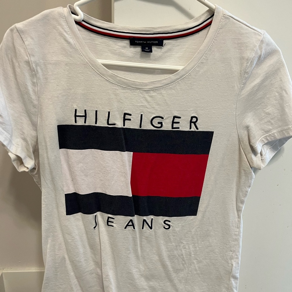 White short-sleeve Tommy Hilfinger top